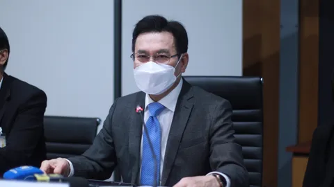 ช่วยชาวสวนปาล์ม จุรินทร์ สั่งเร่งแก้ปัญหาลานเท คุมเข้มป้องกันลอบนำเข้า