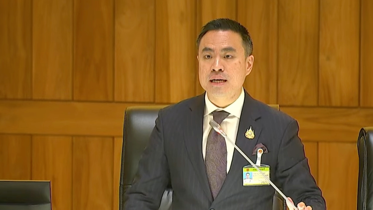 “เอกนัฏ” ปูดกลางสภาฯ ถูกตั้งค่าหัว 300 ล้าน ลั่นไม่กลัว รักษาประโยชน์ส่วนรวม